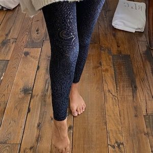 patterned leggings